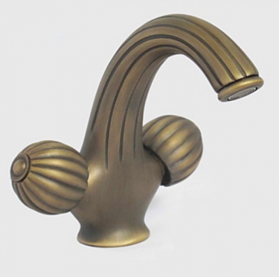 Wholesale And Retail Promotion New Carving Antique Brass Bathroom Basin Faucet Double Handle Sink Mixer Tap [Antique Brass Faucet-271|]